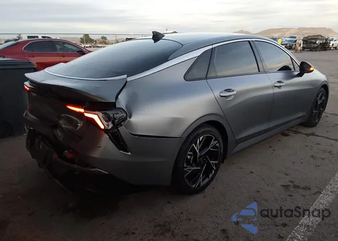 2025 Kia K5 Gt-Line z USA, uszkodzony, nr VIN KNAG64J77S5384992